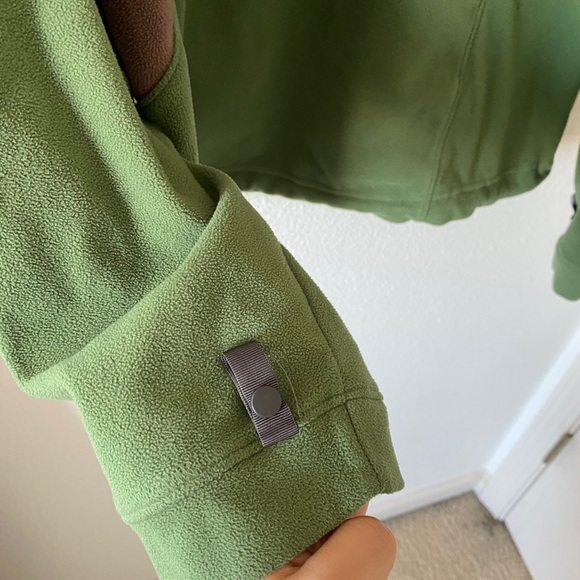 The North Face Green Fleece Zip Up Jacket - Picture 10 of 12